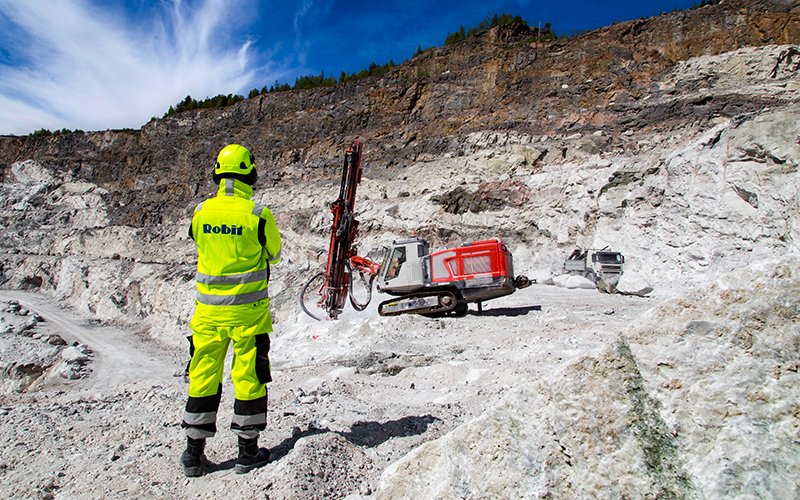 Bench drilling and quarrying